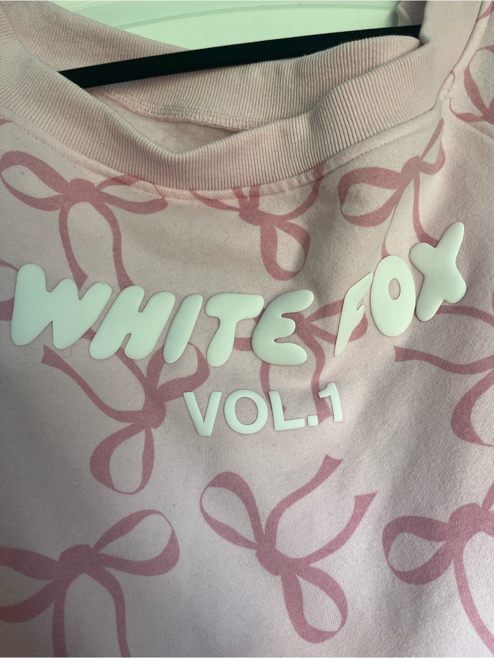 White Fox Vol.1 Pink Bow Print Sweatshirt - Picture 3 of 5